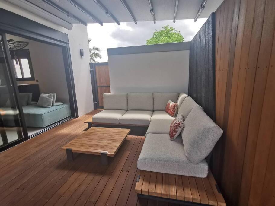 Summer Cosy - Villa Classee 4 Etoiles - 2 Suites Avec Piscine Chauffee Et Jacuzzi Integre Idealement Situee Chemin Summer Saint-Gilles Les Bains Extérieur photo